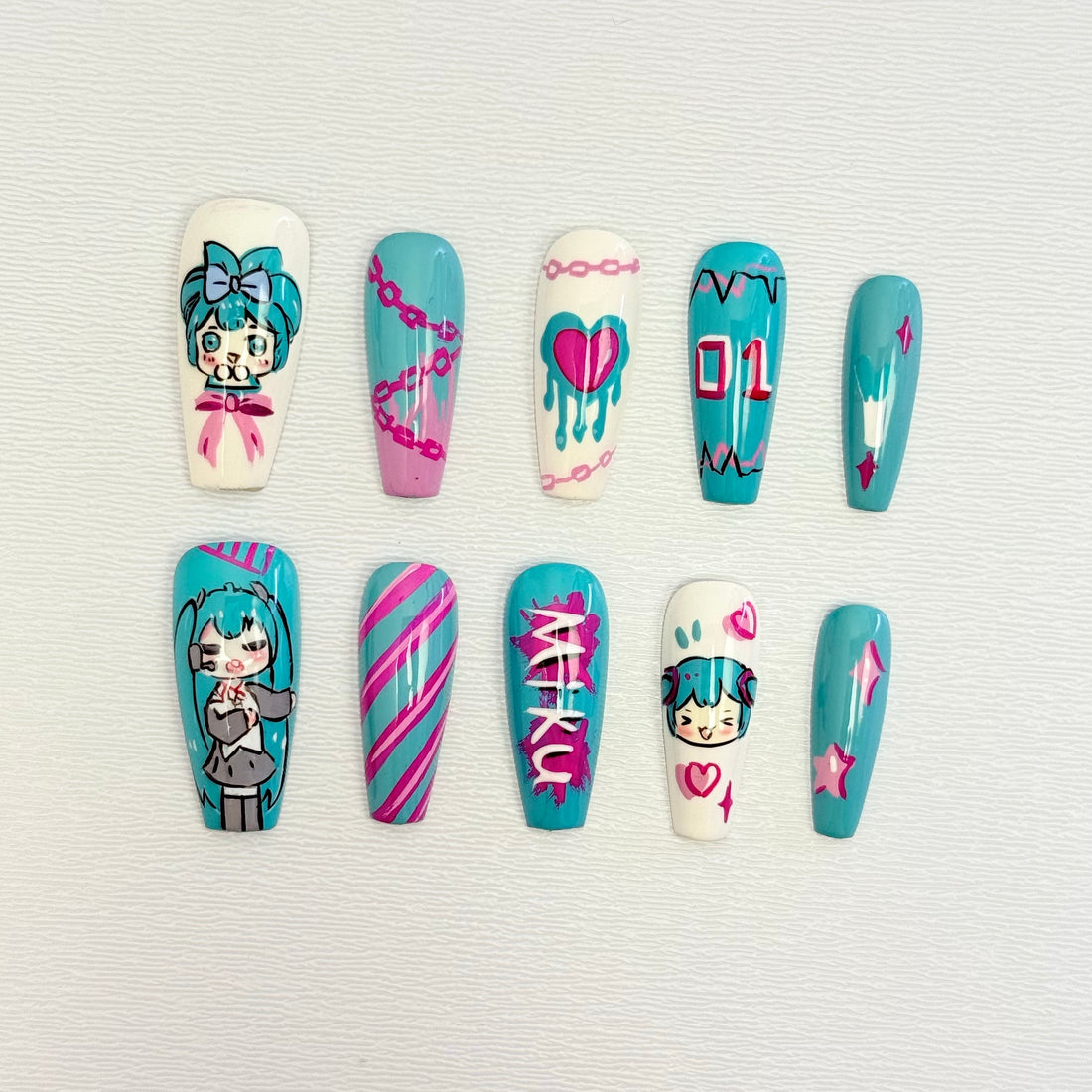 MIKU Press on Nail