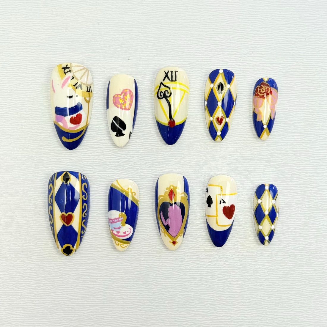 ALICE'S WONDERLAND Press on Nail