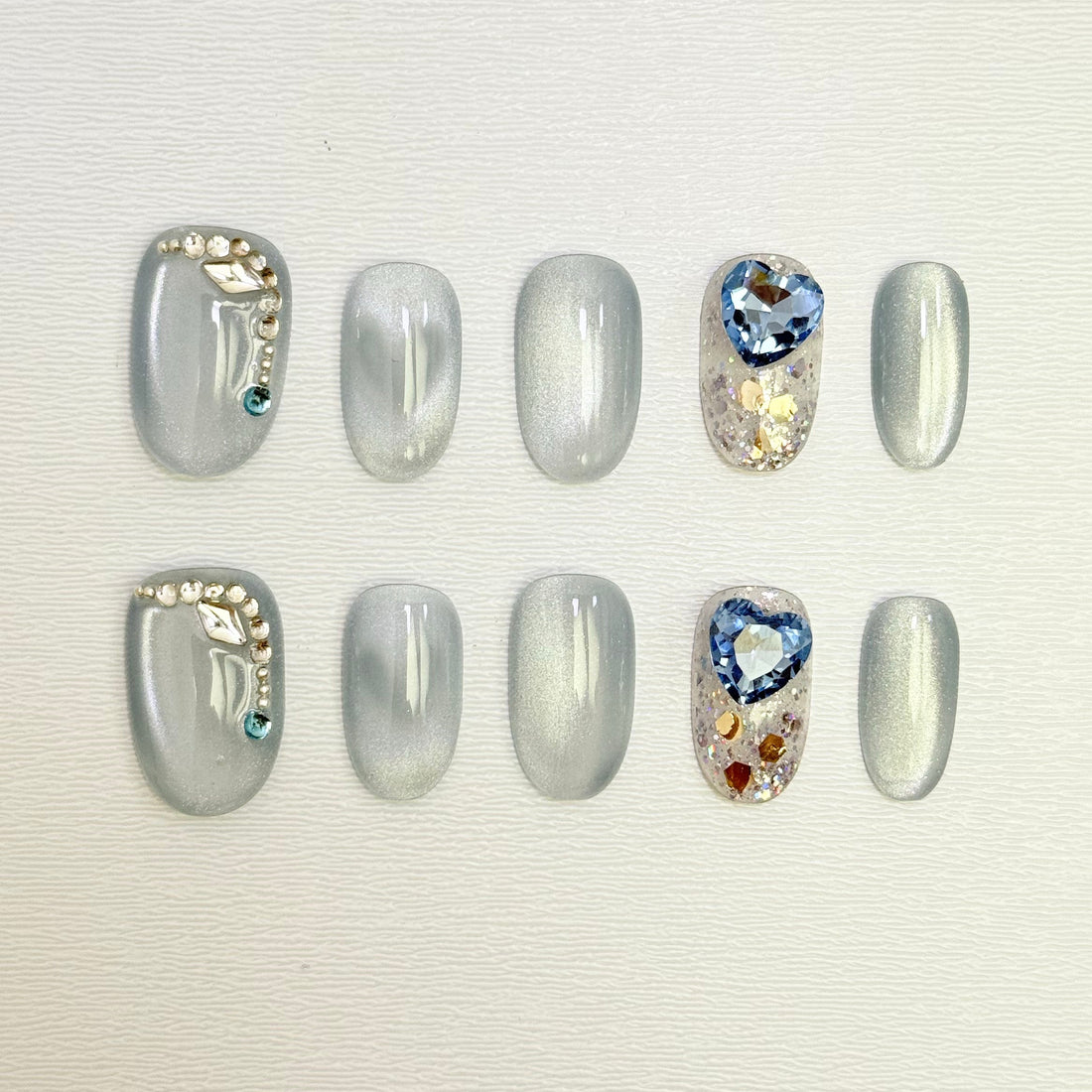 Frozen Heart Veil Nails