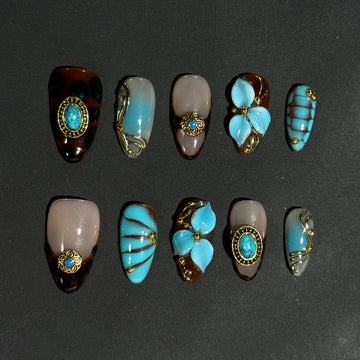 Vintage Turquoise Nails
